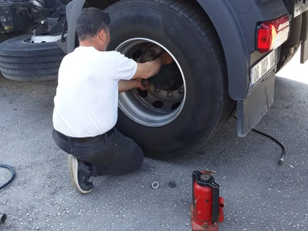 Kadınhanı Oto Lastikçi